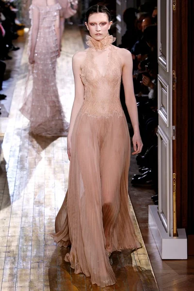 Look 22